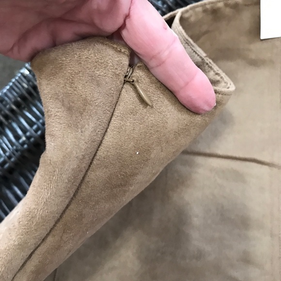 🌸GAP Mini Skirt - Picture 3 of 5